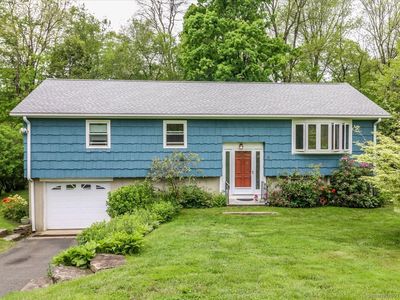 16 Manor Road, New Milford, CT, 06776