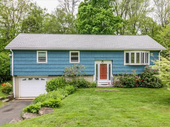 16 Manor Road, New Milford, CT 06776