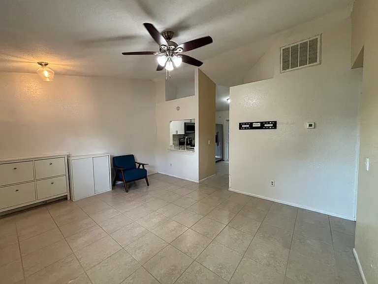 5309 Peach Ave #B — Photo 10
