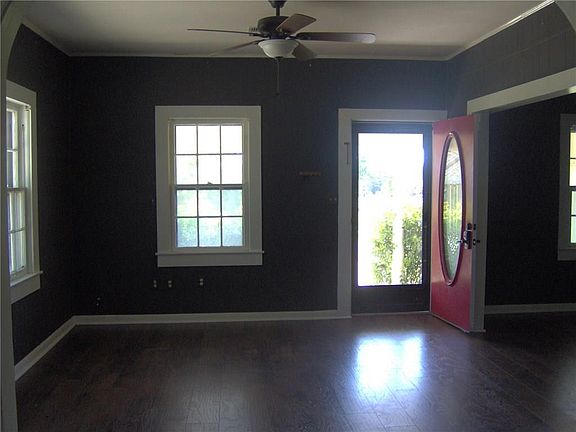 2nd image of 611 Gilmer St