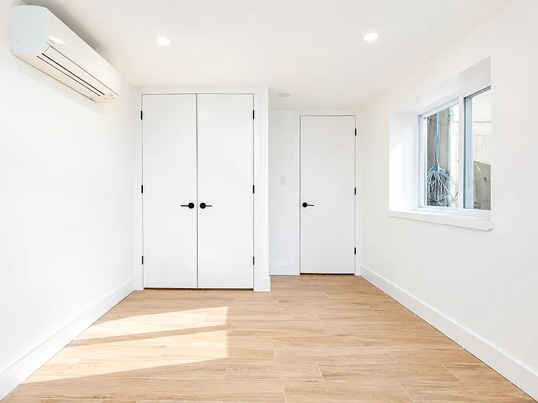323 Hart St #1E — Photo 11
