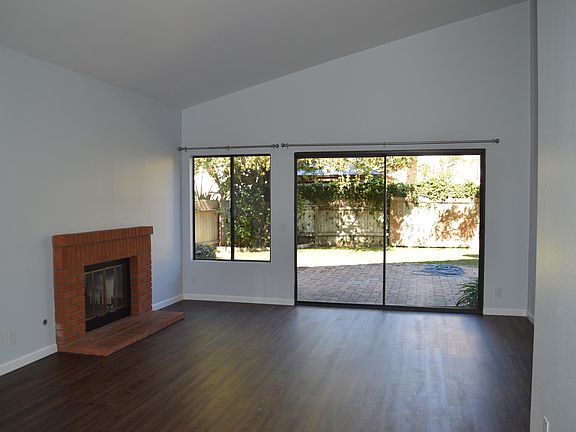 3rd image of 8864 La Camesa St