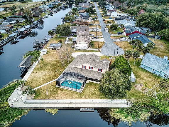 4th image of 2400 Cypress Ln
