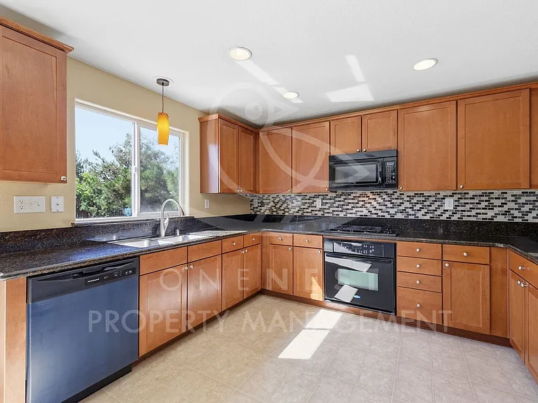 2708 Woodfield Way — Photo 15