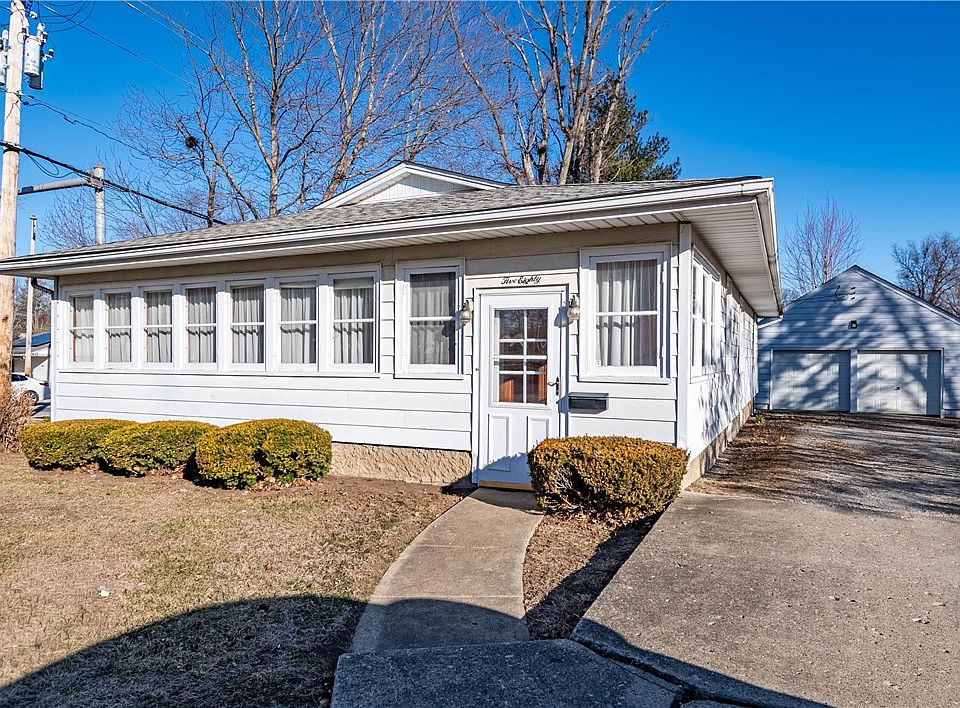 1st image of 580 W Mound Rd