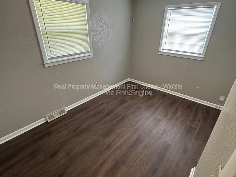 2136 S Euclid St — Photo 22