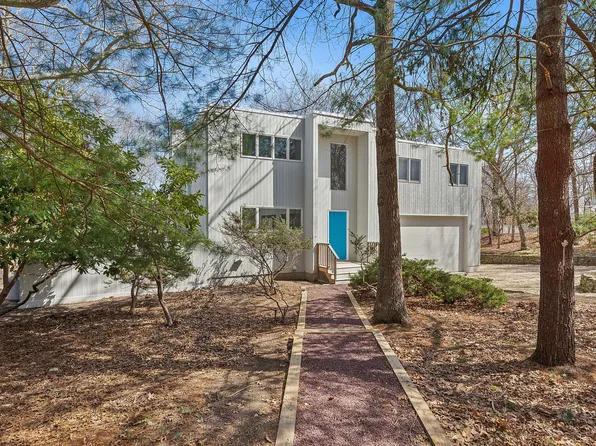 5 Rosemaries Ln, East Hampton, NY 11937