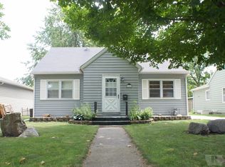 1608 Sparboe Ct, Webster City, IA 50595