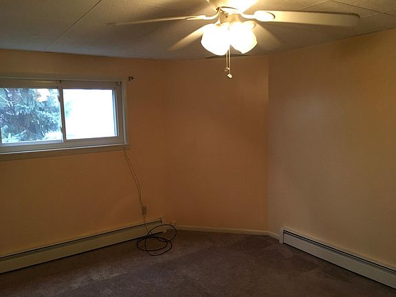 5th image of 215 Westminster Ave