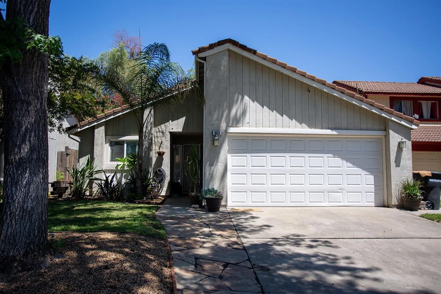 1633 Brett Ln photo 1