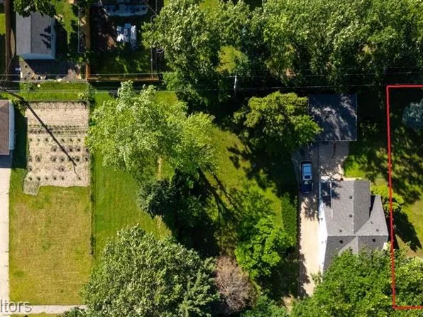 2 Prospect St, Melvindale, MI 48122