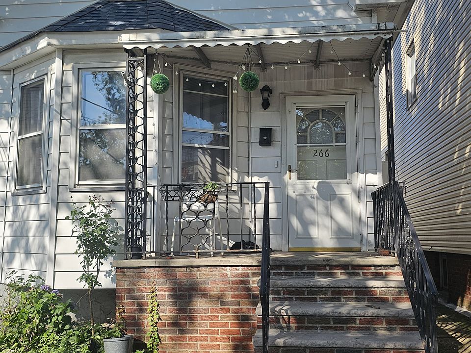 1st image of 266 Danforth Ave