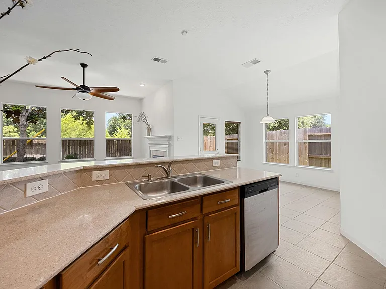 25030 Emporia Point Ct — Photo 14