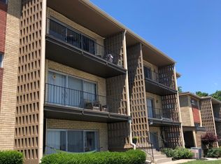 4942 Grand Ave APT 10, Kansas City, MO 64112