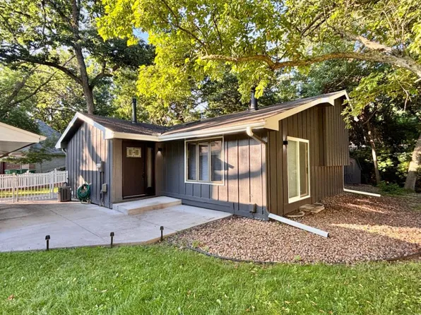 1414 W Danube Rd, Minneapolis, MN 55432