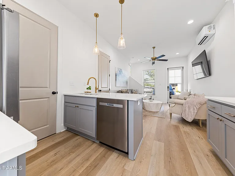 206 Steiner Oaks — Photo 9