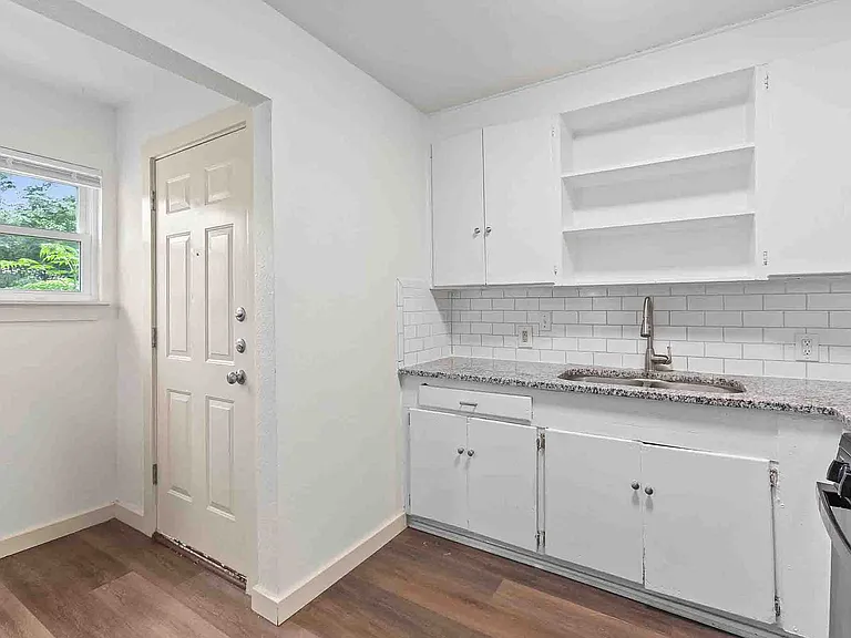 1005 Haynes St #1007 — Photo 8