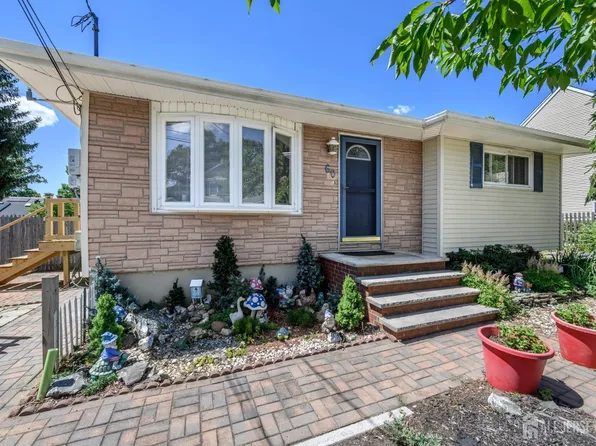 60 Tyndale Ave, Monroe Township, NJ 08831
