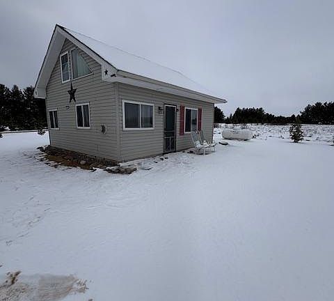 2nd image of 27048 Hawthorn Rd N