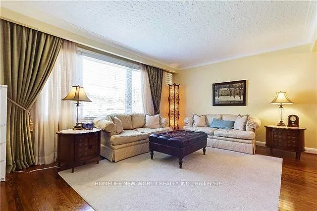 261 Betty Ann Dr — Photo 4