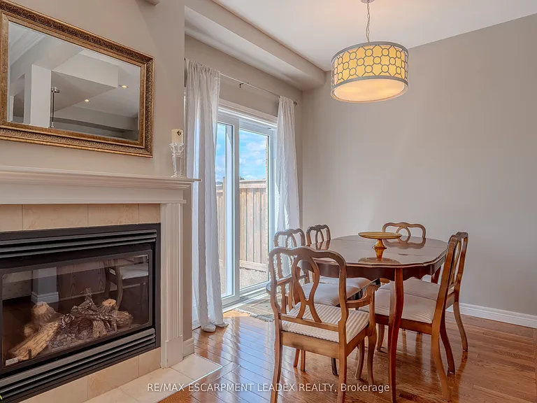 26 Olivia Pl — Photo 8