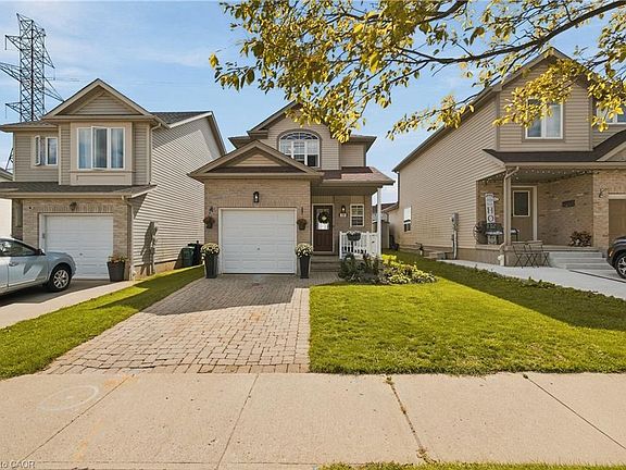 2nd image of 116 Henhoeffer Cres
