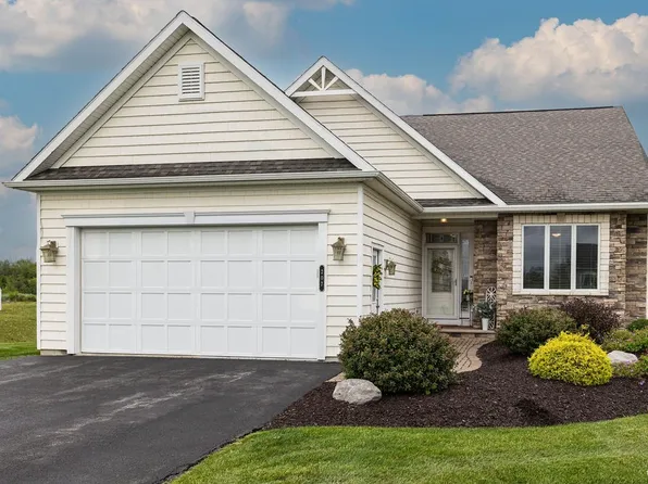 207 Marineview Dr, Chittenango, NY 13037