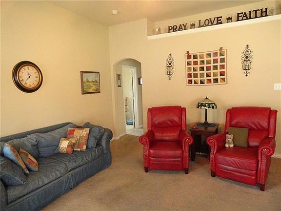 5th image of 429 Creek Terrace Dr
