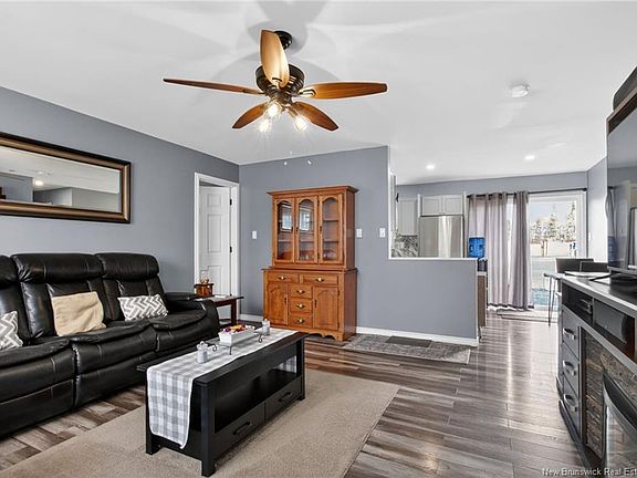 3rd image of 3 Brighton St