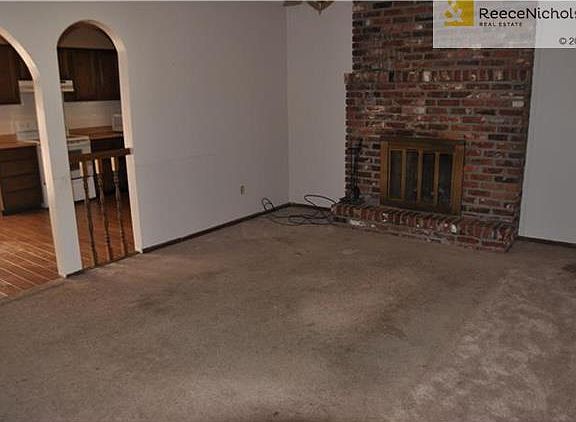 4th image of 217 NE 1st St
