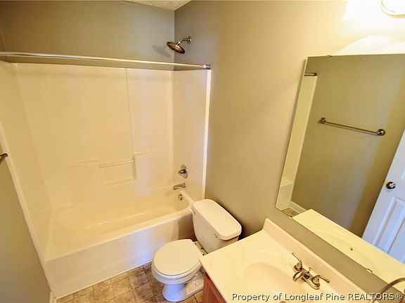 4th image of 3019 Burton Dr