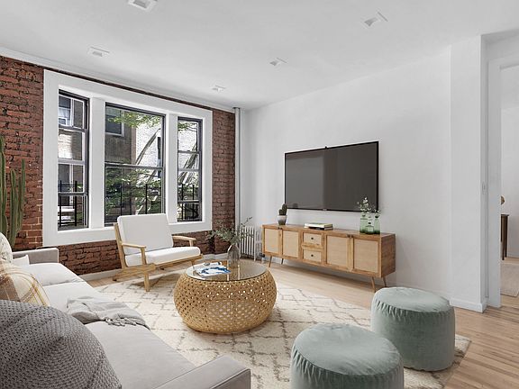 2nd image of 309 W 99th St APT 8D