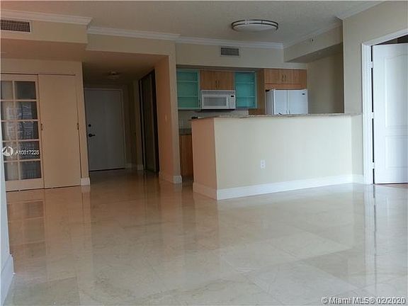 3rd image of 17555 Atlantic Blvd #Ts5