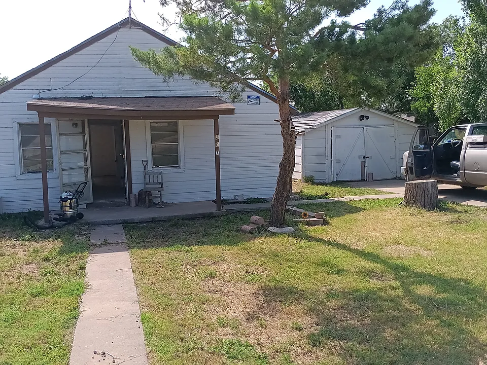 207 N Van Buren St