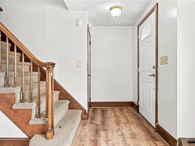 23 Amory St — Photo 5