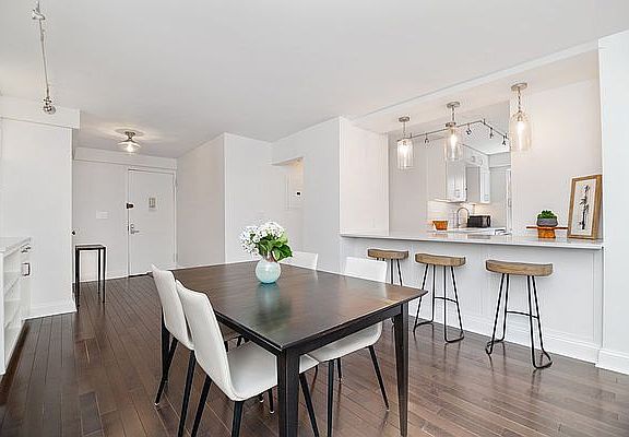 5th image of 3 Sheridan Sq APT 4D