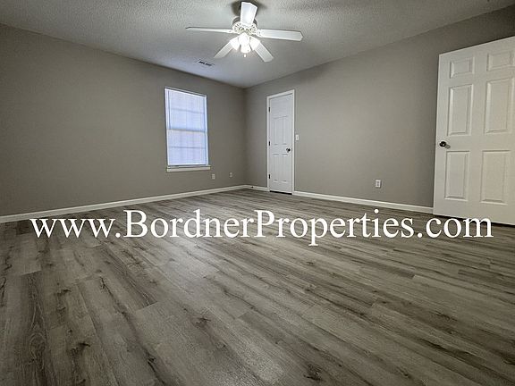 4th image of 313 Lexington Rd #B