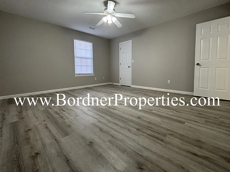 313 Lexington Rd #B — Photo 4