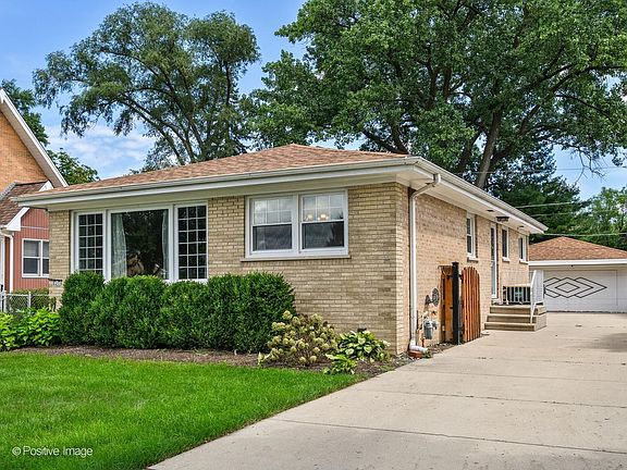 2nd image of 8211 Mango Ave