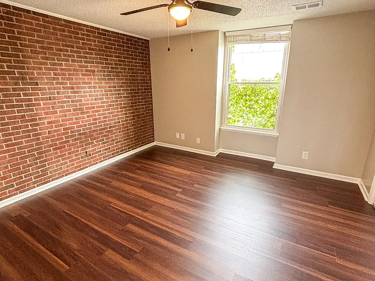 4724 Belleview Ave — Photo 10