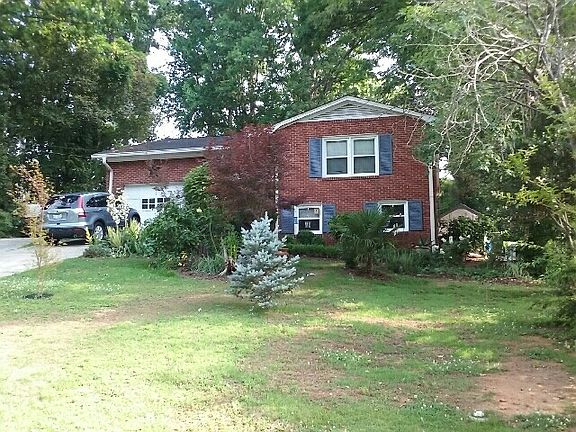 2nd image of 1022 Tanglewood Dr