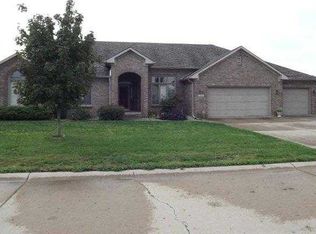 1101 Summer Way Ct, Shelbyville, IN 46176