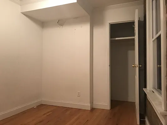 Rented by Astoria Realty | media 12