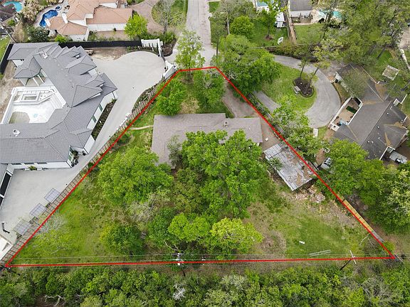 3rd image of 31 E Shady Ln