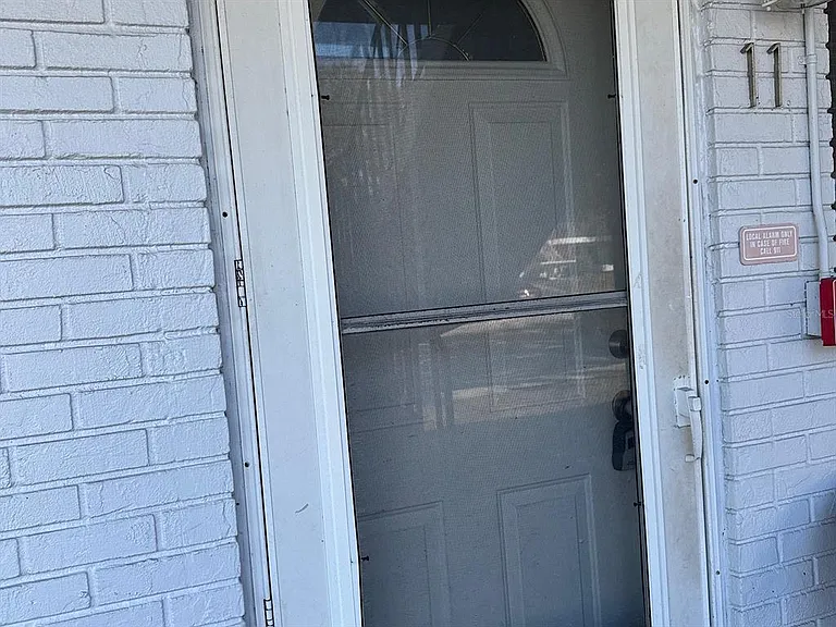 2353 Shelley St #11 — Photo 1