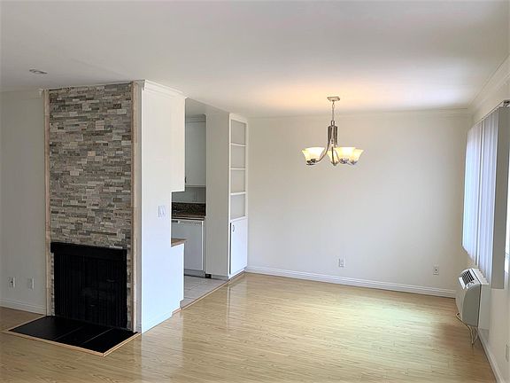 4th image of 1627 Camden Ave #208