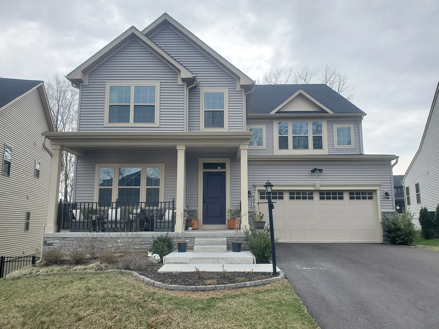 5 bed, 3372 sqft, $4,200 — Photo 2