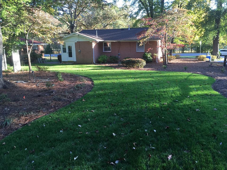 2nd image of 1806 W Cone Blvd