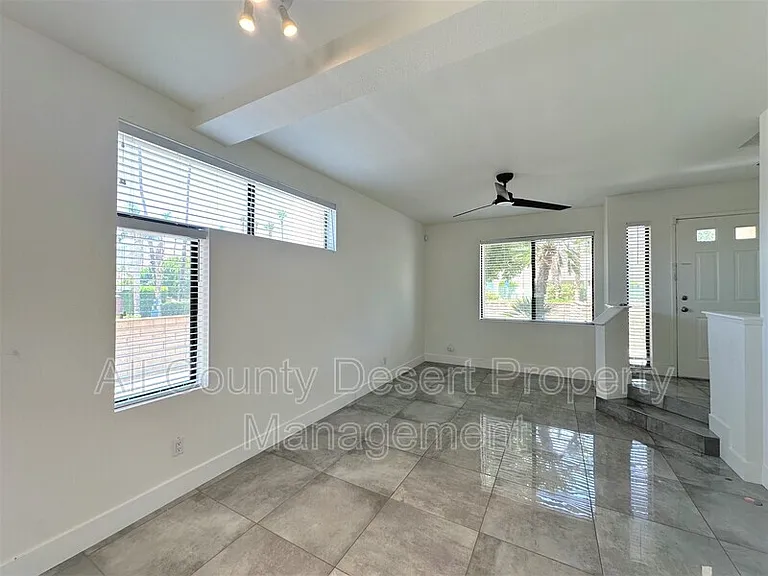 401 Vista Chino #11 — Photo 3