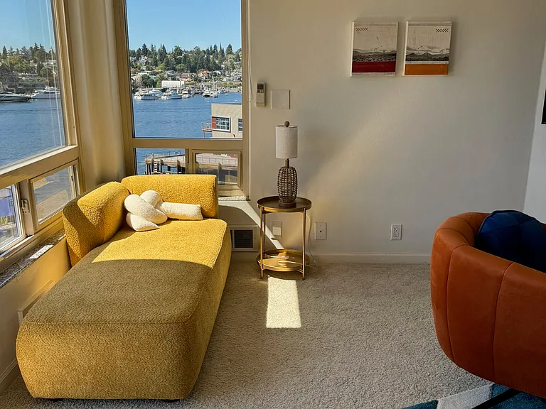 2714 Fairview Ave E #501 — Photo 8
